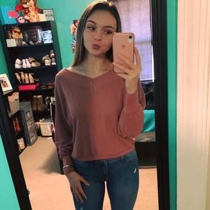 Meet your Posher, Halie